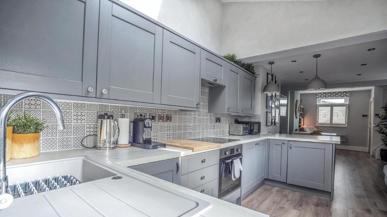 Vila Modern 3-Bed House On Tarporley High Street Exteriér fotografie